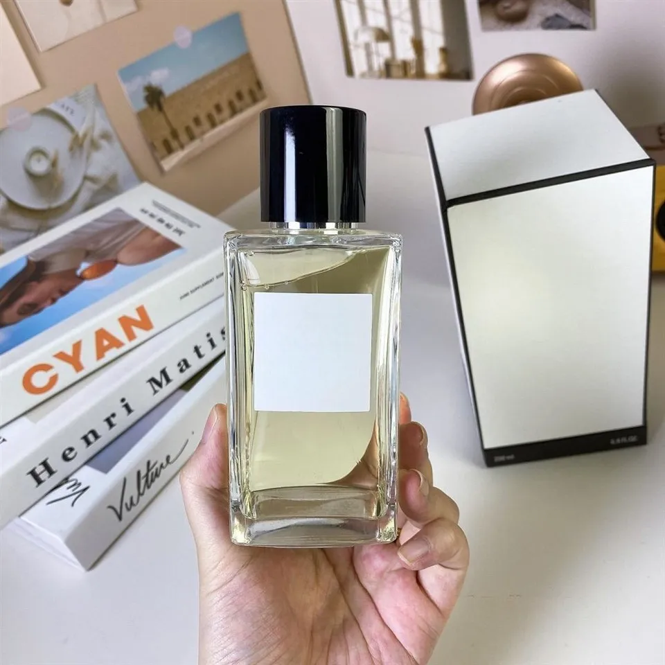 fresh-floral-gardenia-fragrance-bottle-front-view